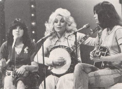 Linda Ronstadt, Dolly Parton, Emmylou Harris : r/CountryMusicStuff