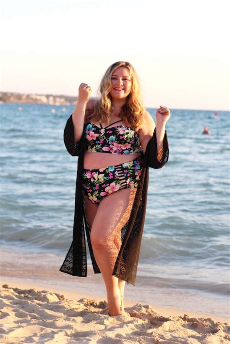 9 Hot Sexy Theodora Flipper Bikini Pics