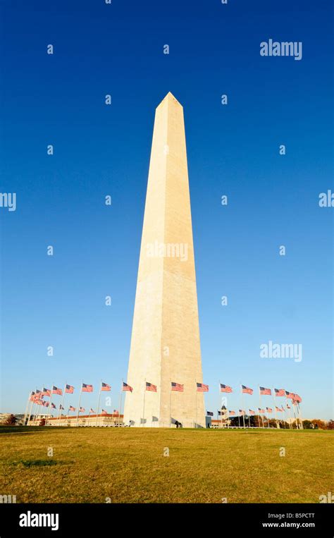 Washington Dc United States — The Washington Monument Stands Tall On