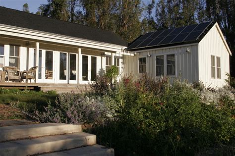 Farmhouse Exterior Landhausstil Häuser San Francisco Houzz