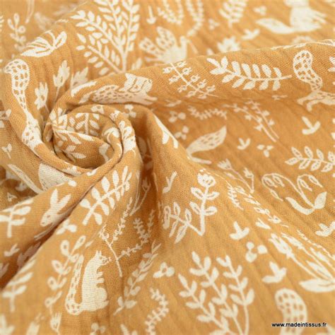 Tissu Double Gaze Tolly Motif Animaux Et Feuillage Fond Camel Oeko Tex