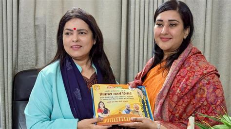 Lok Sabha Elections Bjp Meenakshi Lekhi Passes The Baton To Bansuri