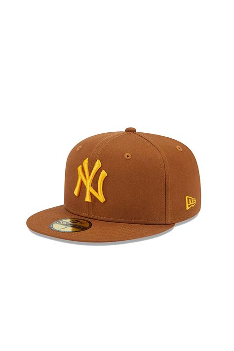 Gorra New Era Fifty New York Yankees League Essential Cafe Art Mob