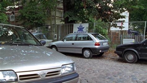 IMCDb org 1992 Opel Astra GL F in Tatort Wer nicht schweigt muß