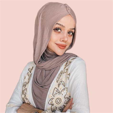 Daily life in a Mountain Village in Azerbaijan! Harvesting Peaches and