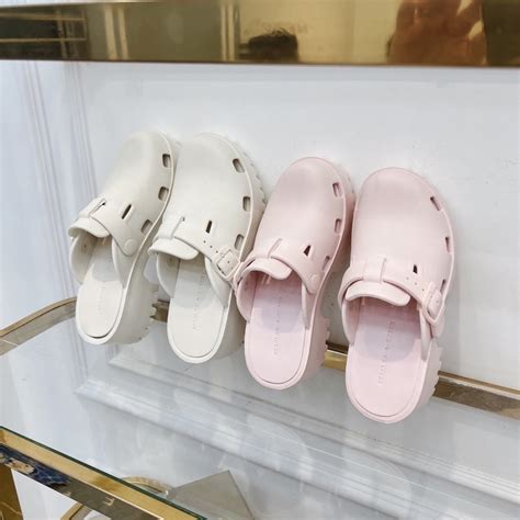 Sục nhựa CK hot hit về 2 màu bản new 2023 Fullbox Shopee Việt Nam
