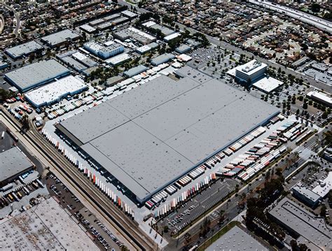 Flexible Warehousing in Buena Park — CUBEWORK