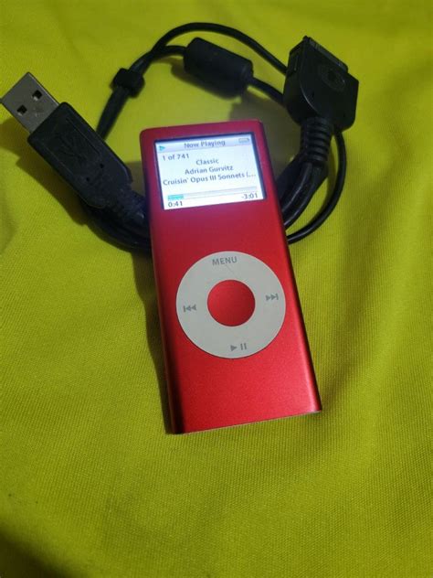 Ipod nano 2nd gen 4gb red edition rare, Audio, Portable Music Players ...