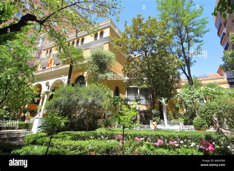 Sorolla Museum Garden In Madrid Spain Stock Photo Alamy