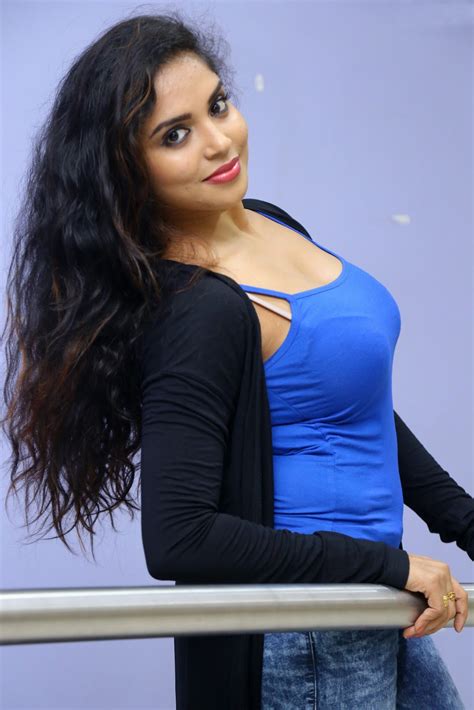 Beauty Galore HD : Karunya Chaudhary Beautiful Latest HD Photos ...