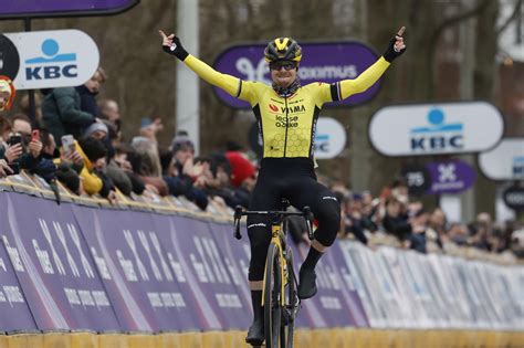 Omloop Het Nieuwsblad Jan Tratnik Gagne Au Terme D Une Course