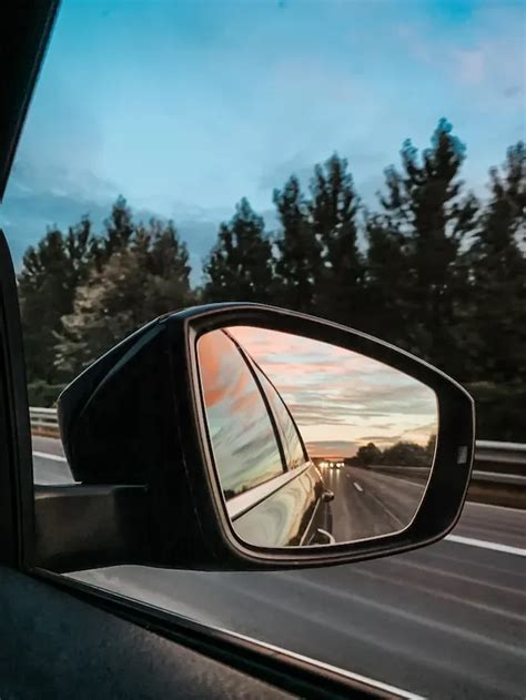 How To Properly Adjust Your Mirrors For Optimal Visibility While Driving