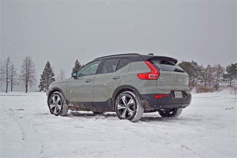 Volvo XC40 Recharge - Review, Specs, Pricing, Features, Videos and More | AutoGuide.com