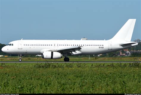 Ei Hjb White Airbus A320 232 Photo By Mathias Henig Id 1492632