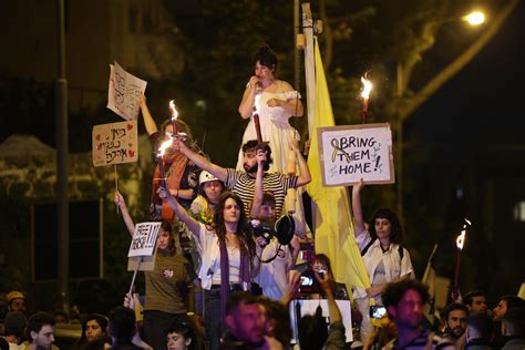 Israele Idranti Sui Manifestanti Davanti Alla Casa Di Netanyahu Tel