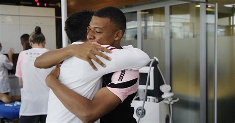 Bienvenue à Paris Léo Mbappé s exprime enfin sur l arrivée de la