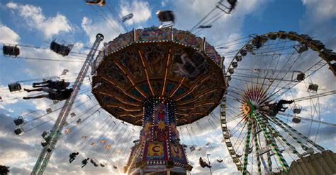 Schützen feiern mit Kirmes in der Innenstadt von Hilden