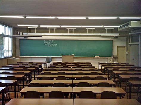 [100+] Real Classroom Backgrounds | Wallpapers.com