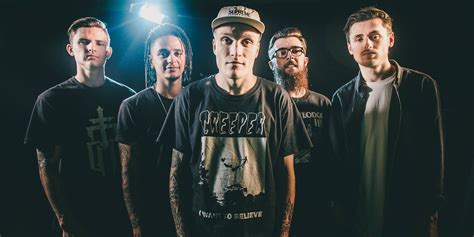 WATCH Neck Deep S Matt West Defends Generic Pop Punk Bandwagon