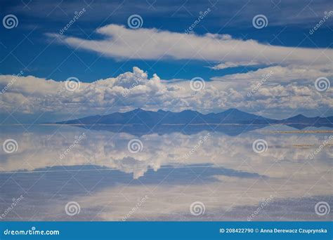 Salar De Uyuni, Largest Salt Desert Stock Photo - Image of salar ...