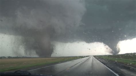 Doble Tornado En Nebraska