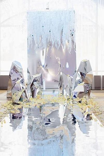 True Reflection 40 Gorgeous Mirrored Wedding Ideas Bridalguide