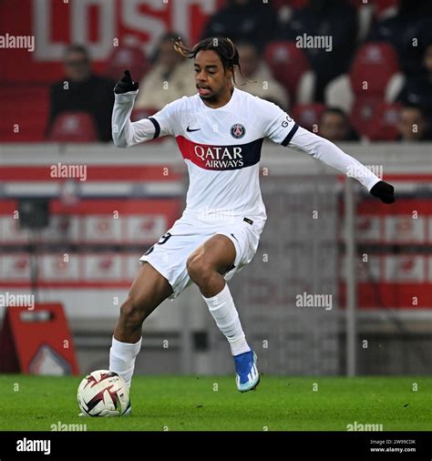 Lille Bradley Barcola Du Paris Saint Germain Lors Du Match De Ligue