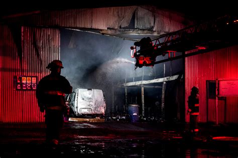 Incendio Consumió Una Bodega Del Parque Industrial En Concón