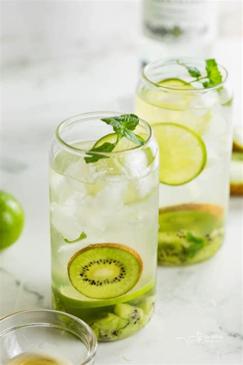 Refreshing Kiwi Mojito Cocktail Recipe