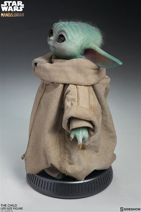 Sideshow Baby Yoda Life-Size Figure Revealed!