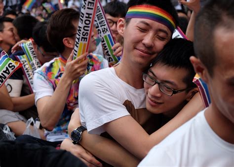 Taiwan Tribunal abre caminho à legalização do casamento gay
