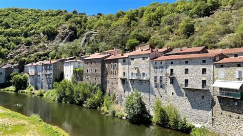 Auvergne Rhône Alpes Lavoûte Chilhac pourrait devenir le village