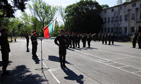 Военнослужещи, назначени във Втора механизирана бригада, положиха ...