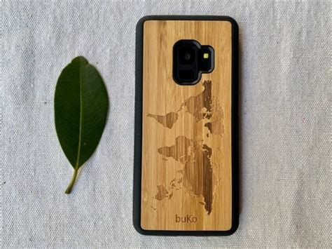 Wooden Samsung Galaxy S9 And S9 Plus Cases With World Map Engraving