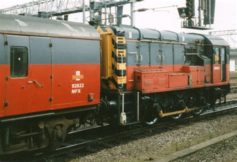 08802 At Crewe Station 08802 Tony Dennett Flickr