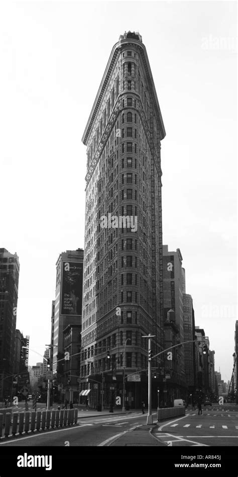 The first skyscraper built in New York. Flatiron Stock Photo, Royalty ...