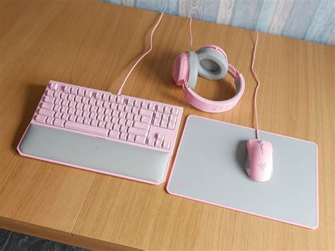 Razer's pink Quartz Edition accessories make you stand out — in style ...