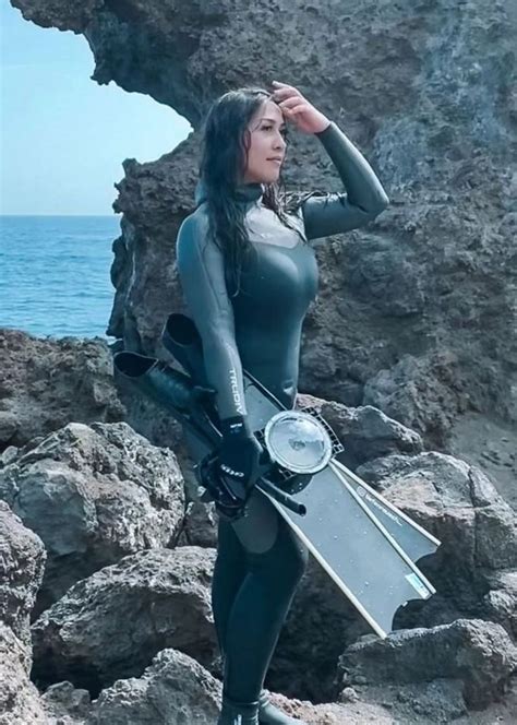 Pin By Diveman On Spearfishing And Freediver In 2024 Wetsuit Girl