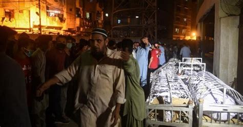 Ascienden A Los Muertos Por El Derrumbe De Un Edificio En Pakist N