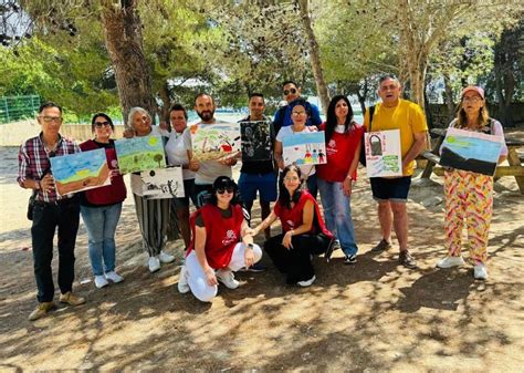 Cáritas Desarrolla Un Taller De Expresión Artística Con Personas Sin Hogar En Chiclana De La