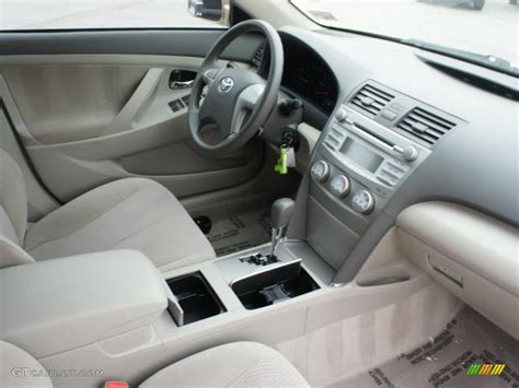 2010 Toyota Camry LE interior Photo #48434952 | GTCarLot.com