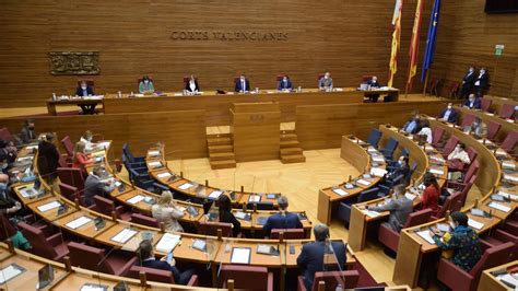 Los grupos del Botànic retrasan la presentación de la Ley de Economía