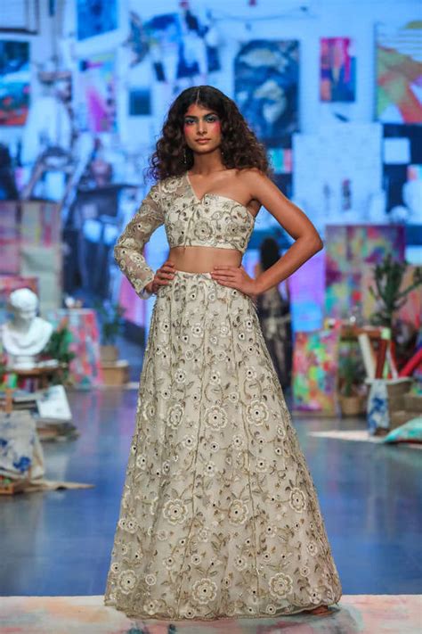 Mouni Roy Wows In Lehenga Choli As She Walks The Ramp For Payal Singhal