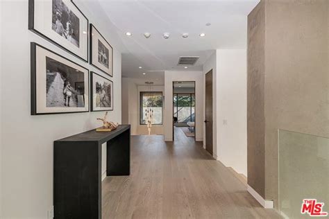 camellia ave studio city ca   beds baths