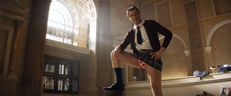 The Naked Gun Movie Review Film Summary Roger Ebert