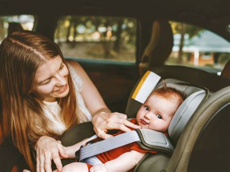 Por qué hay padres que olvidan a sus hijos dentro del carro Salud180