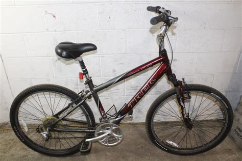 Trek Navigator 200 Hybrid Bike | Property Room