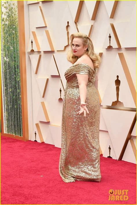 Rebel Wilson Shows Off Her Fit Figure In Shimmering Dress At Oscars