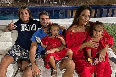 Ivete Sangalo a família 27 04 2020 F5 Fotografia Folha de S