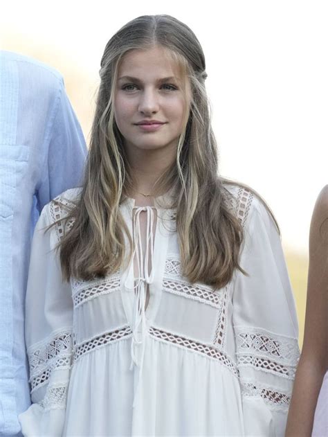 Leonor y Sofía protagonistas del posado de verano en Valldemossa junto